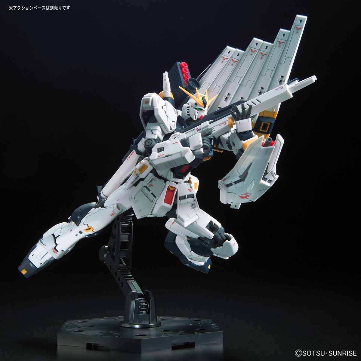 RX-93 Gundam Nu GUNPLA RG Real Grade 1/144 BANDAI 