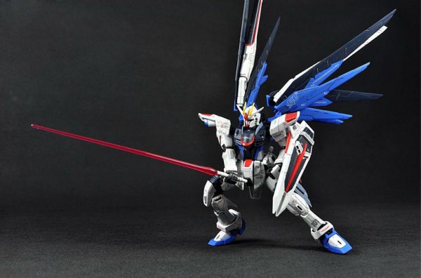 Freedom Gundam Sword Out