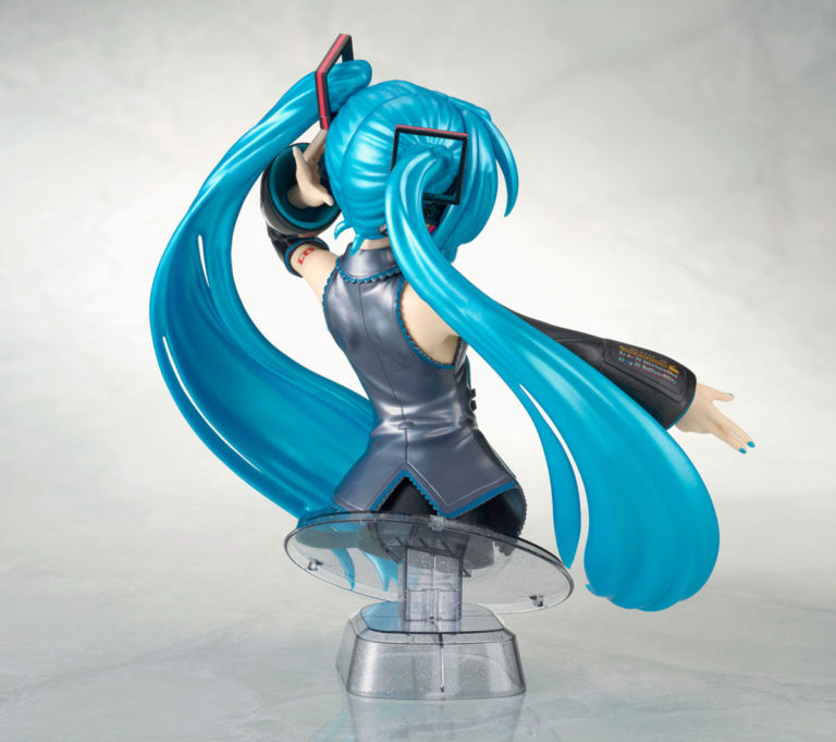 hatsune miku bust