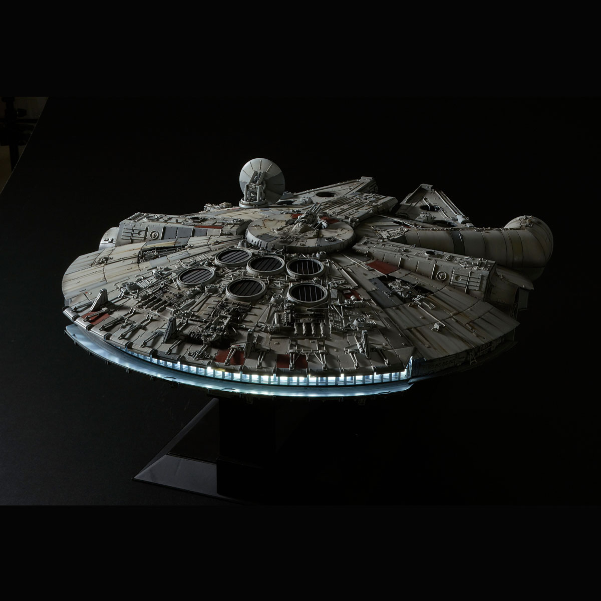 Star Wars PG 1/72 Millennium Falcon (Standard Ver.) - A New Hope Bandai m